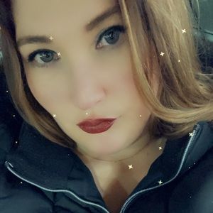 Meet your Posher, Rena